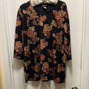Maggie Barnes Black Floral Crop Top